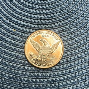 1 0z .999 solid copper Bullion coin
